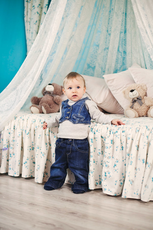 Кирюшка во всю готовится к Новому году)))