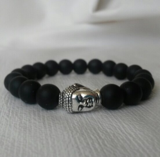 Браслеты с именами из натуральных камней