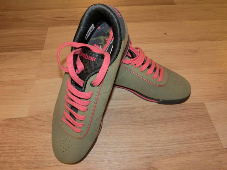 Женские кроссовки Reebok