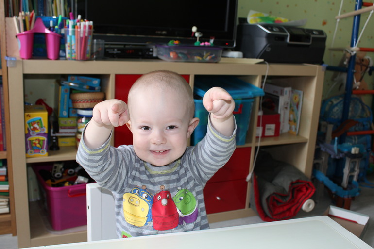 Вот и пошли мы по дороге с музыкой.