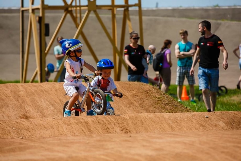 Беговелогонка или наши первые соревнования