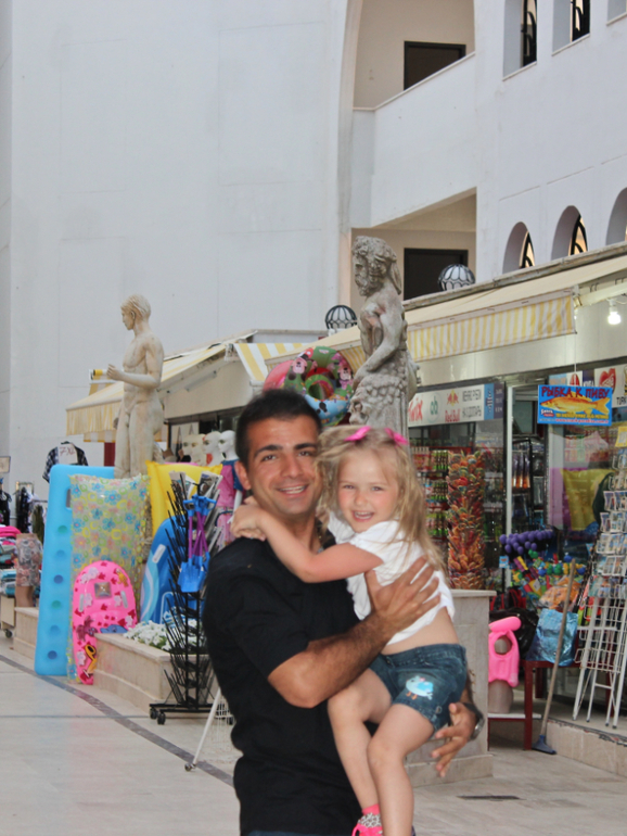 Наша Лизавета на отдыхе в Турции