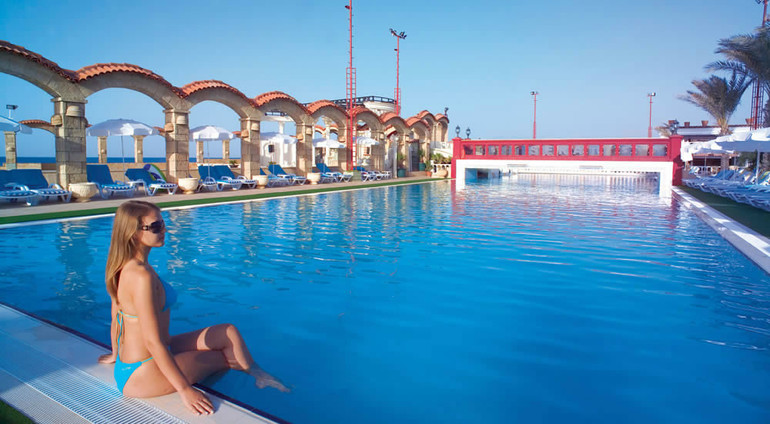 Присоединяйтесь к нам, дружно едем в отель Club hotel Sera 5* !