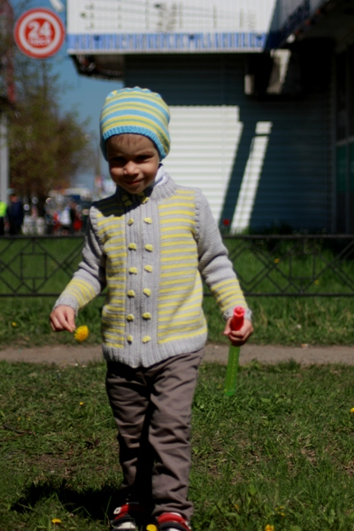 Жакет с машинками