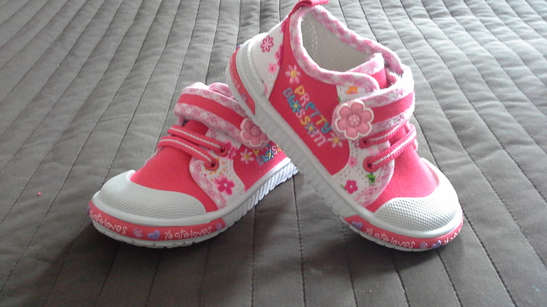 неудержалась