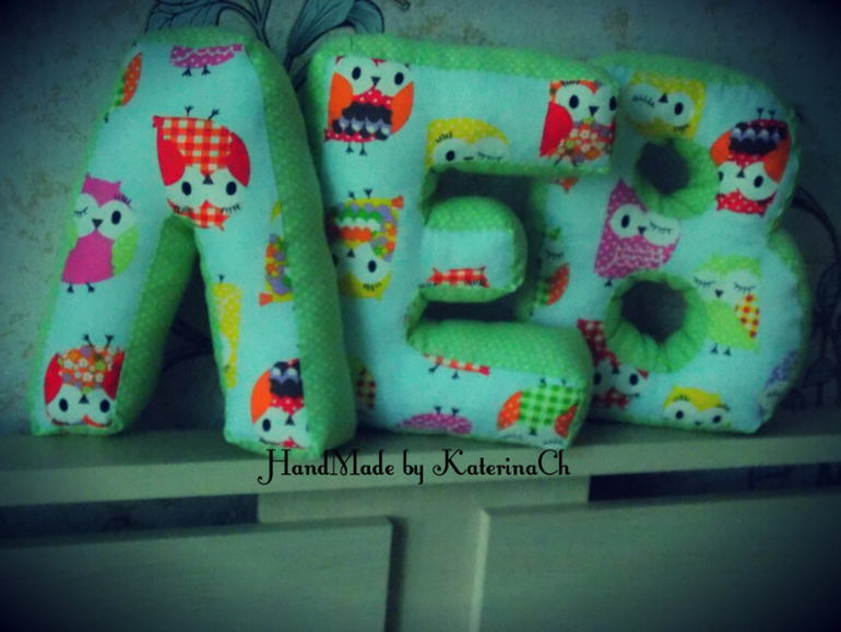 Интерьерные буквы-подушки