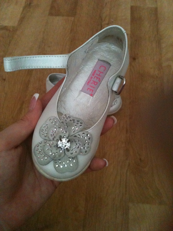 CHERIE 23 размер,1200 руб.