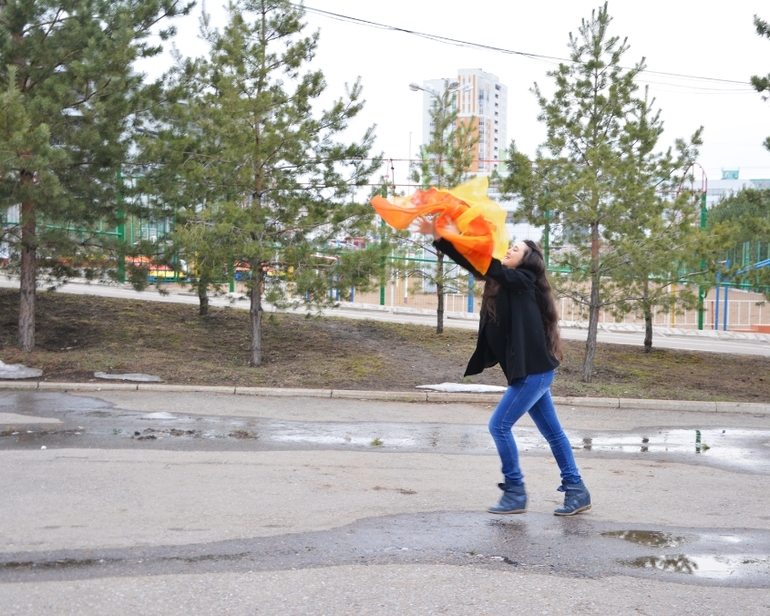 Алина и шарфик....