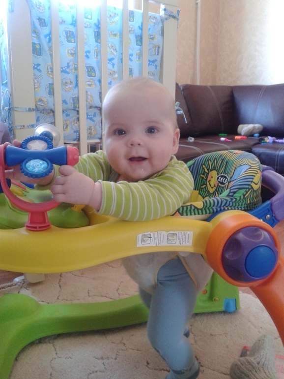 завтра нам уже полгодика!!