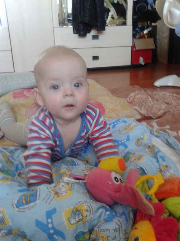 завтра нам уже полгодика!!