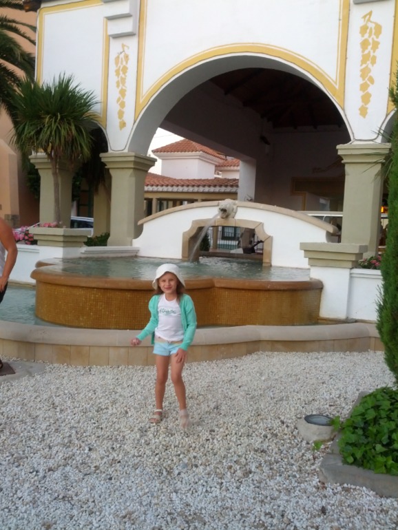 Отель и парк Port Aventura, а также новый аквапарк Costa Caribe Aquatic Park