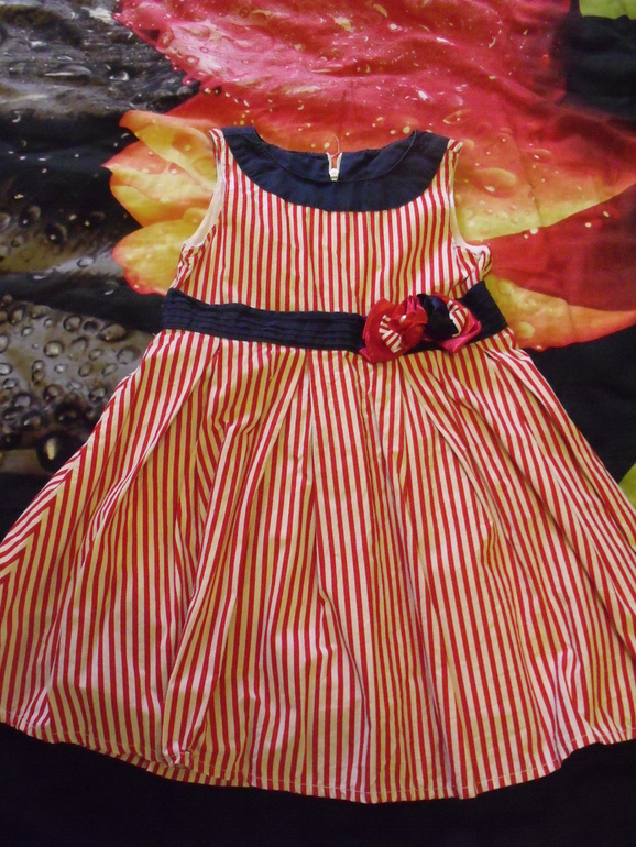 Для девочки 2-4 года Zara,H&M.....