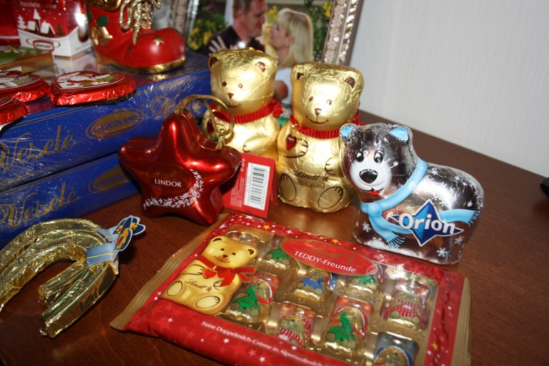 А мы ужо закупаем подарочки