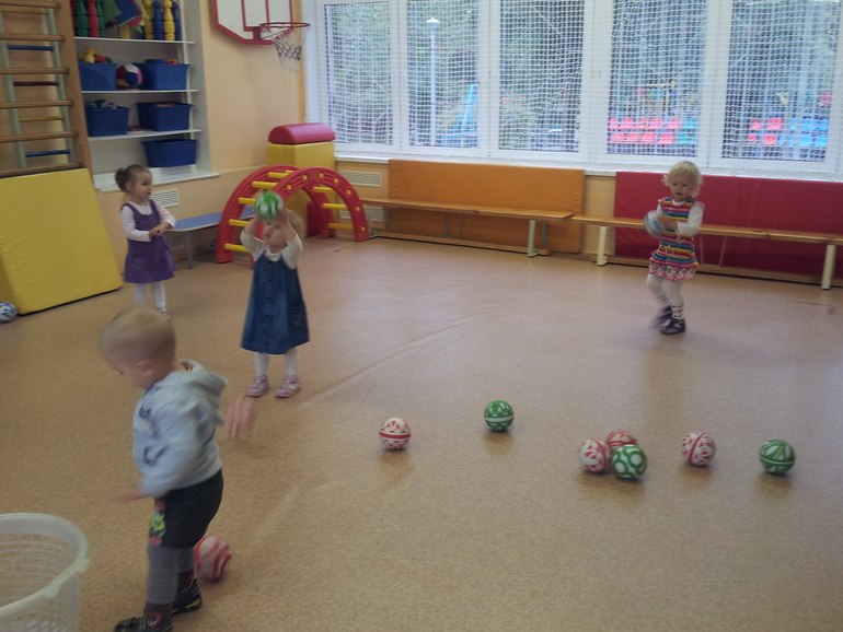 Люба в саду