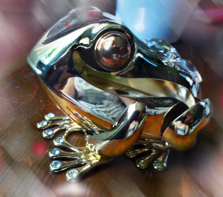 Ну вот и до меня дошла лягушачья волна)))