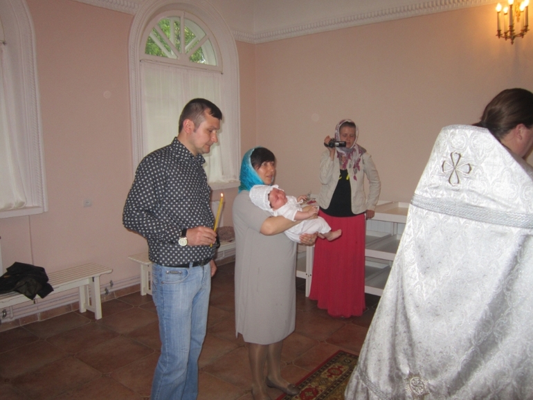 17.05.14 мы покрестили нашу вареньку.