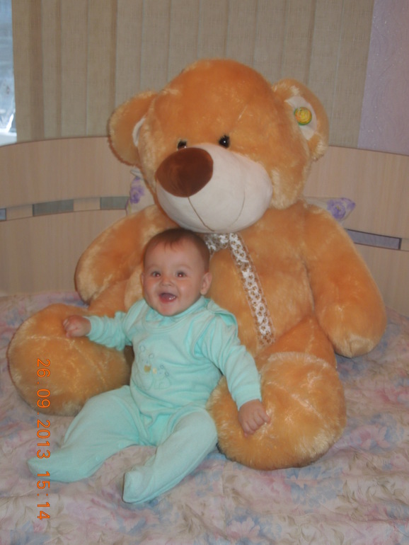 Подарила подруга,маленькую - мягенькую игрушечку)))