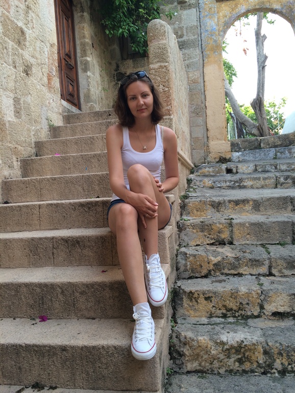 ну и мне скажите сколько лет?)