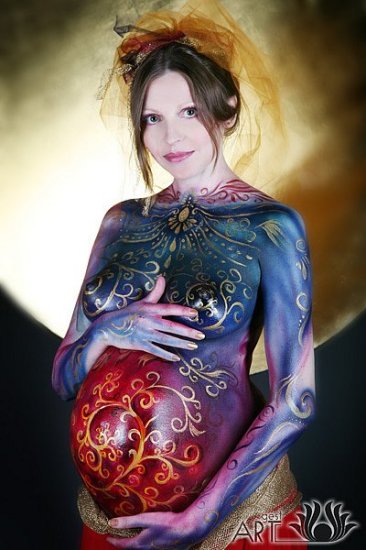 Боди-арт беременных.