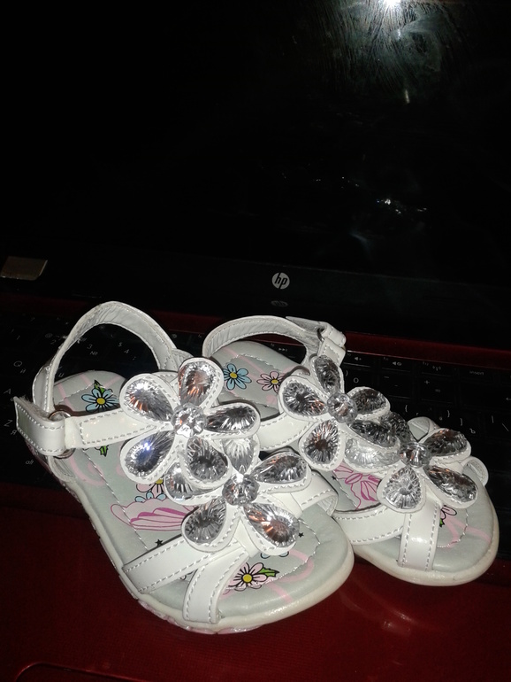 Обувь для девочки! Новая!