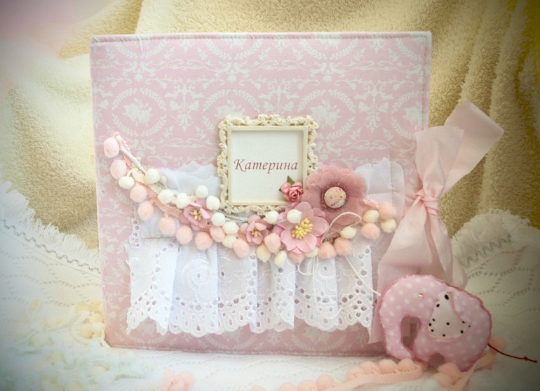 Зефирный альбом для маленькой девчушки Кати