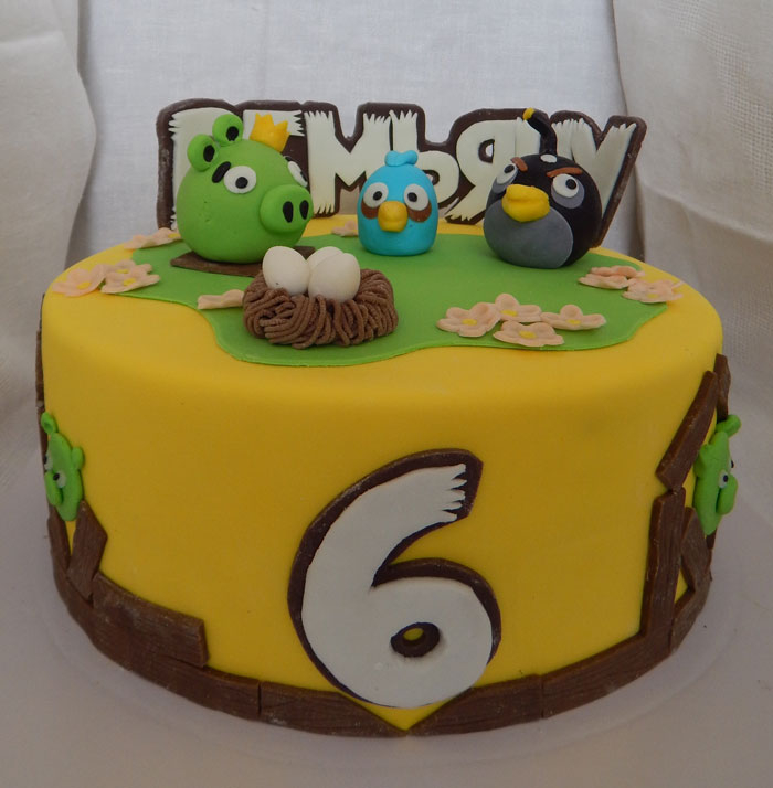 Торт со злыми птичками
