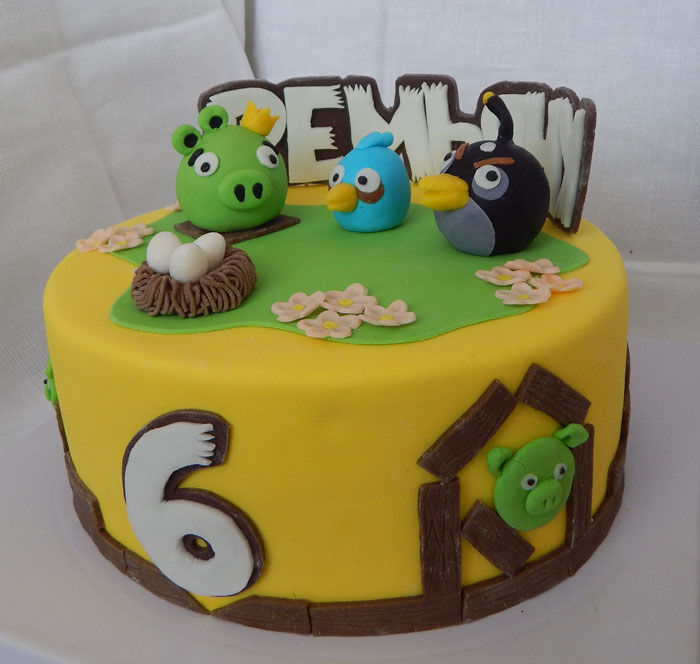 Торт со злыми птичками