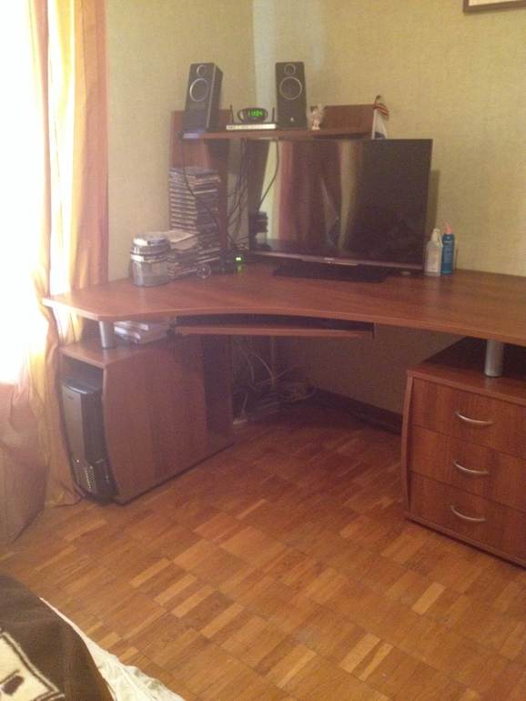 Продам компьютерный стол+кресло