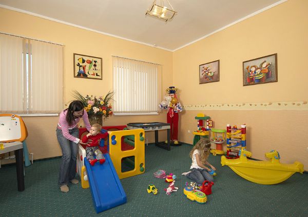 Отдохнуть на летних каникулах с детьми в России