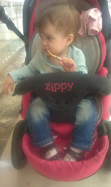 Ирэнка и Маки в начале лета.