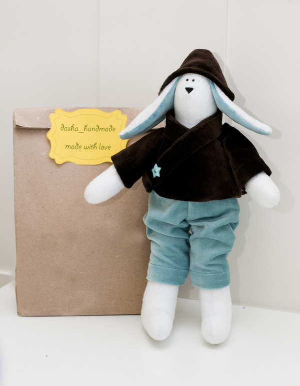 Буквы, игрушки, елки и другое