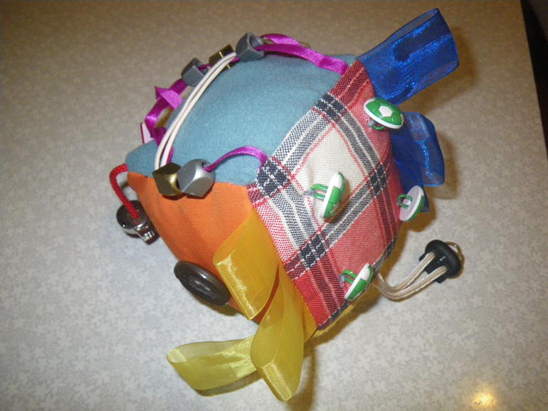 Нашились из клетки подарочки...