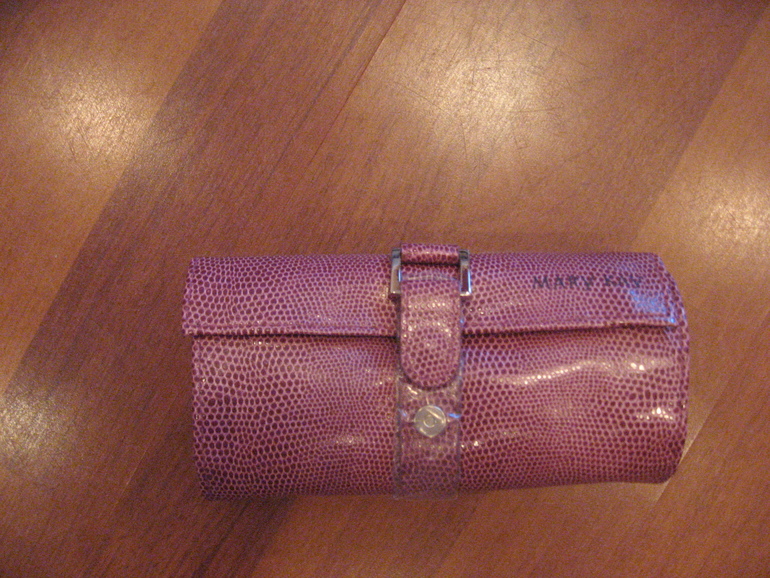 Много новых косметичек MARY KAY от 150 руб.
