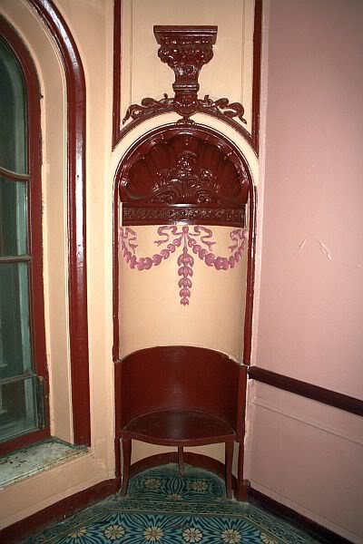 Санкт-Петербург и его парадные.