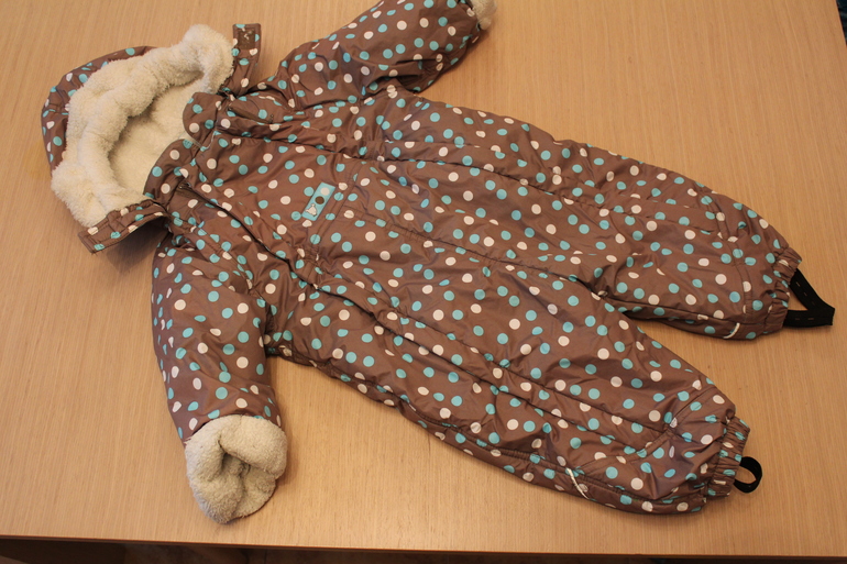 Продам зимний комплект Deux номинальной Deux (12м) и комбинезон Джонатан (80 см)