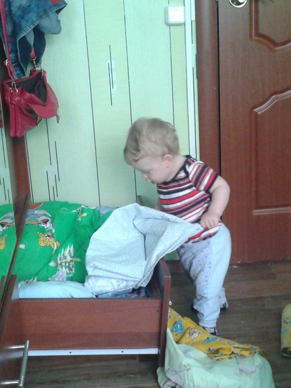 нам 10 месяцев