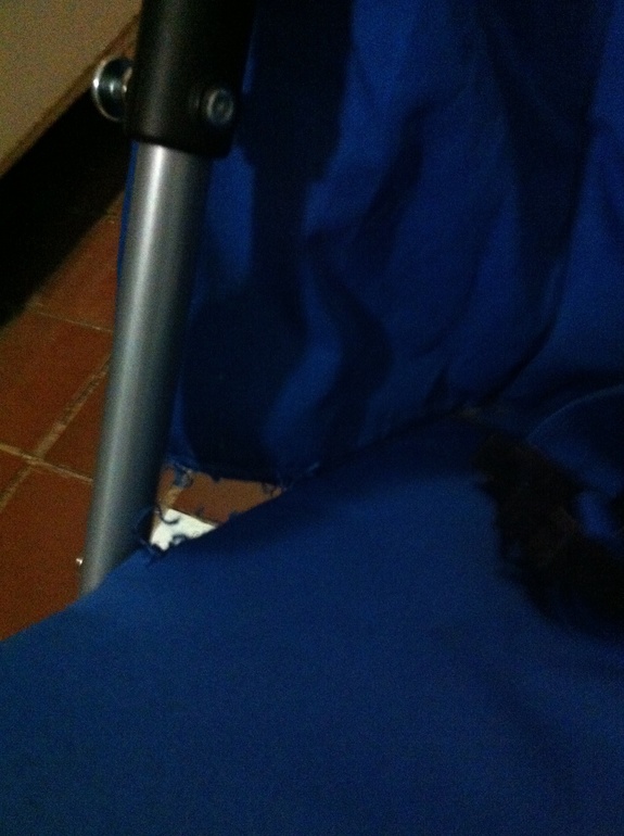 Разошлась ткань на макларен