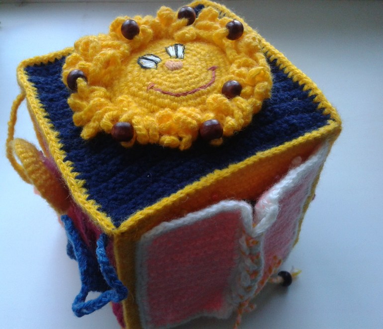 Наш развивающий кубик.