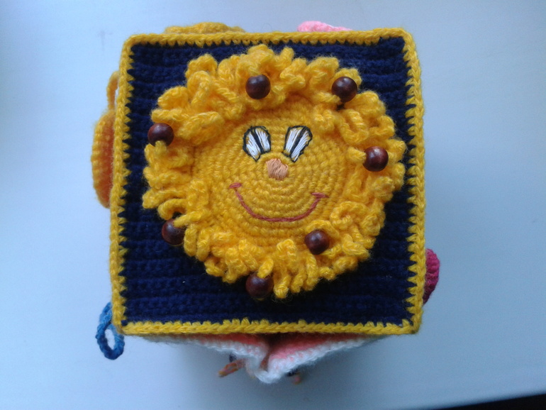 Наш развивающий кубик.