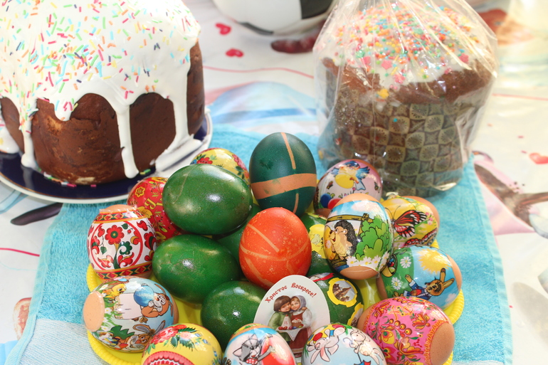 Всех с Пасхой..Христос Воскрес..