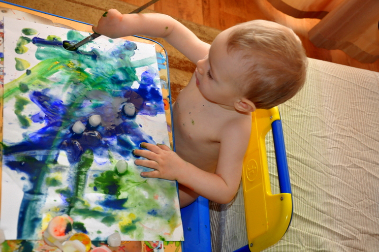 Первые пробы: ГУАШЬ (1,4 года)