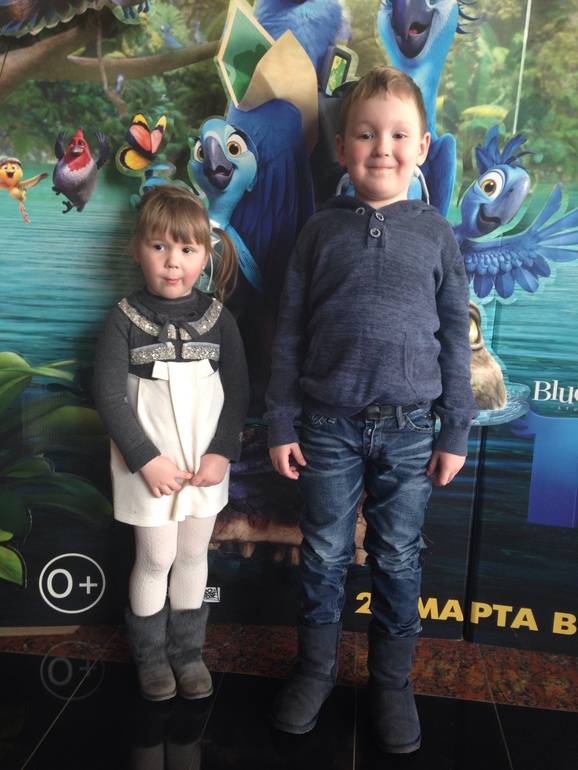 Ходили на Рио2, нам 1 часть больше понравилась))