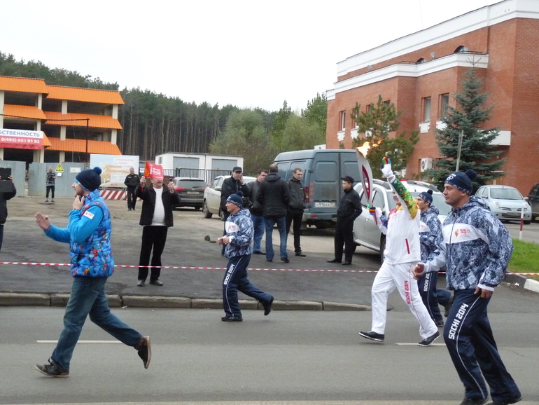 Эстафета олимпийского огня в Переделкино