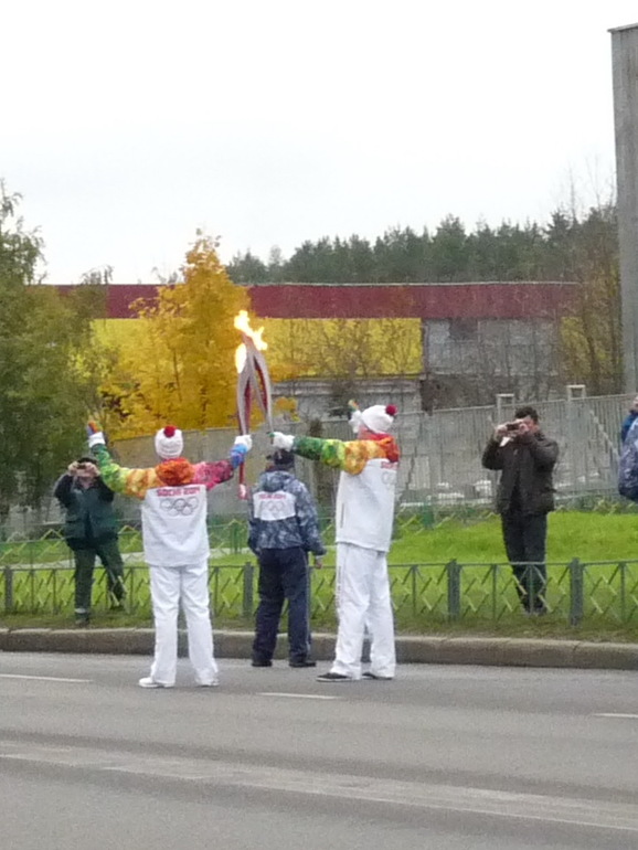 Эстафета олимпийского огня в Переделкино