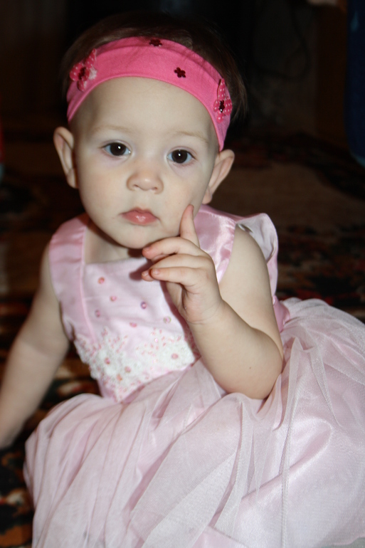 9 месяцев и первый долгожданный зубик!)))