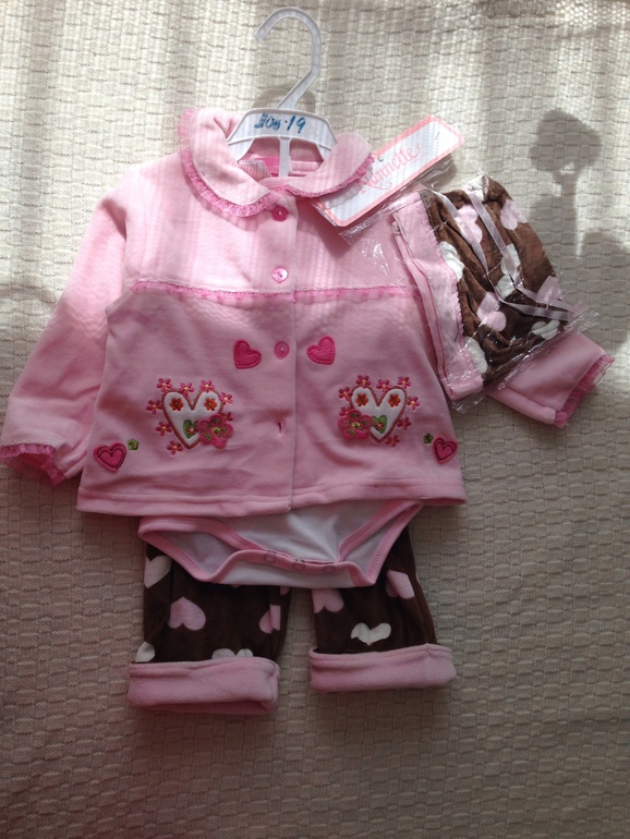 Новый комплект для девочки 3-6 мес. 500 руб.