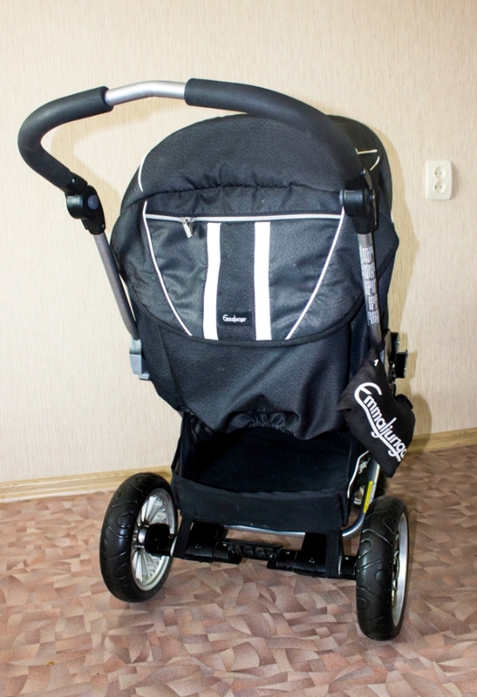 Продам прогулочную коляску Emmaljunga nitro city