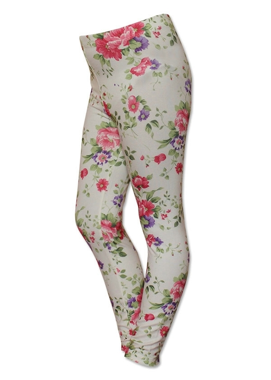 Повседневная одежда для всей семьи. Есть модели для подростков.