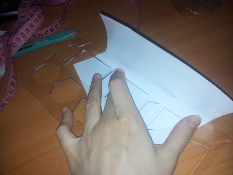 самодельная декоративная капсула для капкейков