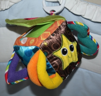 Развивающие игрушки Lamaze, PlayGro, Skip Hop, Tiny Love; и другие аксессуары для ваших малышей